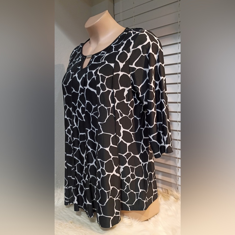 Cocomo Women’s 1X Top - Picture 3 of 4